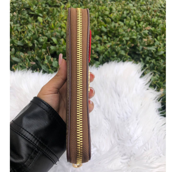 New 🎀 Coach Peanuts Val Duffle In Signature Canvas Bag With Patches & Wallet - Picture 11 of 13